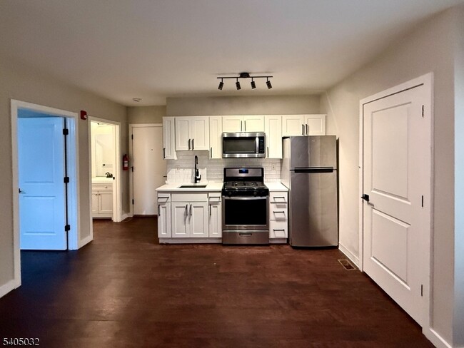 Foto del edificio - 196 Spring St