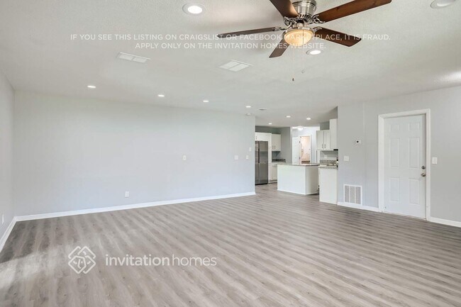 Building Photo - 8146 Chaucer Ct