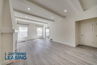 Building Photo - 7733 Oakwood Ave