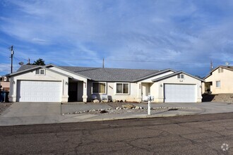 Building Photo - 2815 Palisades Dr