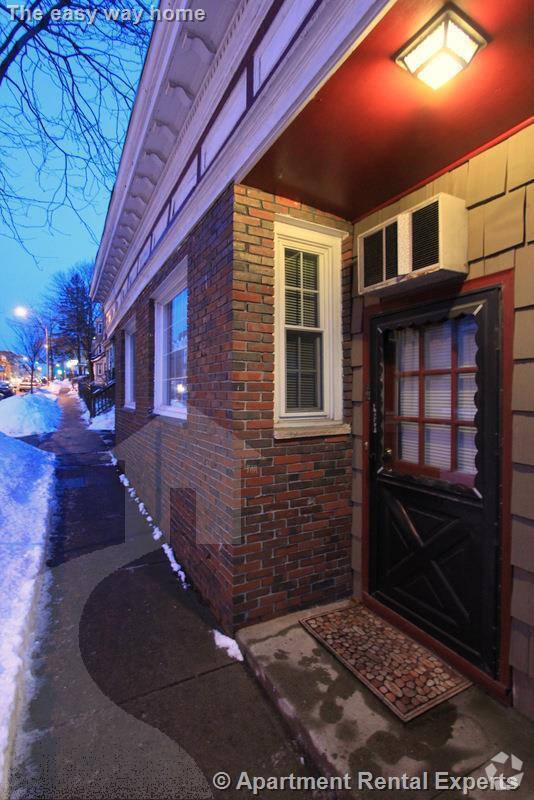 Building Photo - 302 Highland Ave