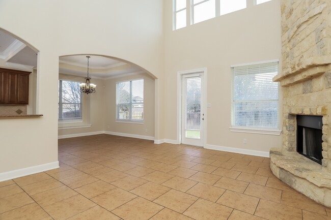 Building Photo - 11339 Begonia rock