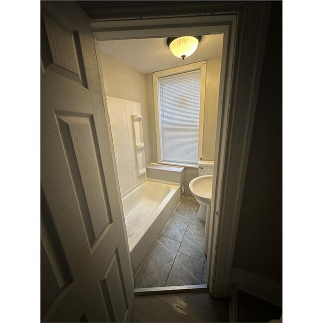 Foto del edificio - Newly Remodeled Home _ North Philadelphia