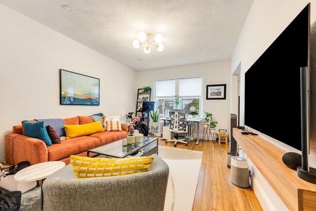 Foto del edificio - Super convenient location! Coolidge Corner! Beautifully renovated 1BR condo in the heart of Fenway!