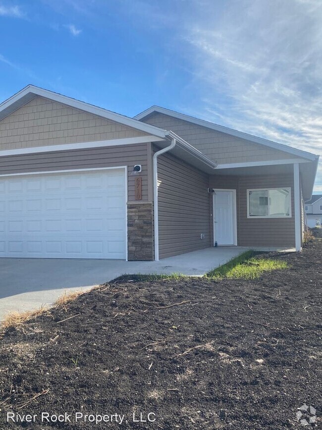 New Apartments for Rent in Hickson ND with a Swimming Pool 4 Rentals