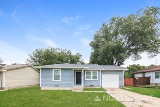 Building Photo - 1101 Rancho Dr