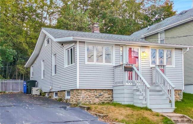 Building Photo - 78 Hawthorne St