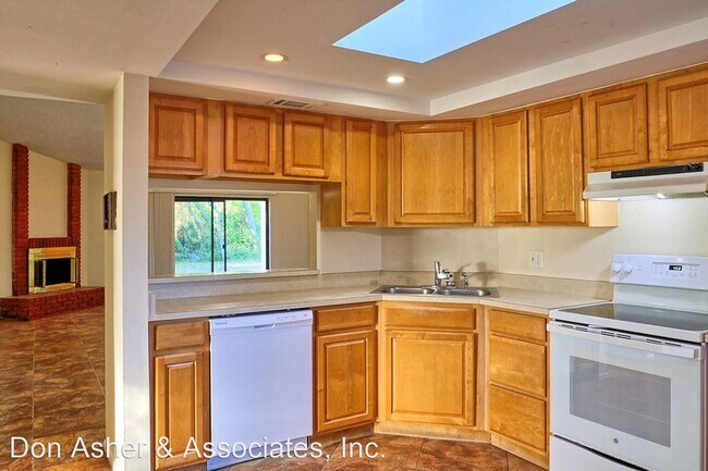 Foto del edificio - 4 br, 3 bath House - 1285 Blueberry Ct.
