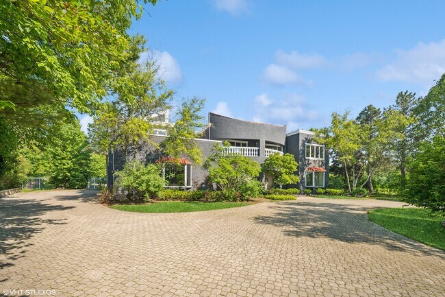 Foto del edificio - 2305 Tennyson Ln