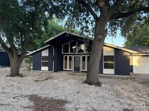 Building Photo - 124 Bluff Dr