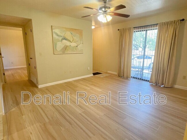 Building Photo - 3357 N Country Club Rd