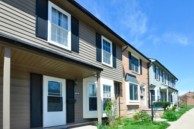Building Photo - 3479 Burbank Dr