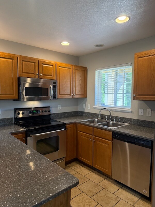 Building Photo - 4365 Crow Creek Dr