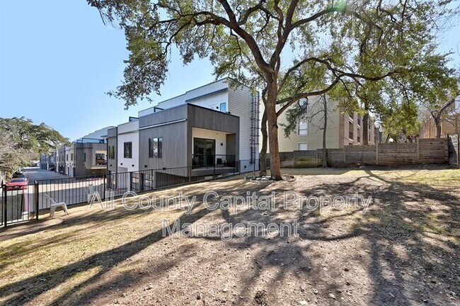 Foto del edificio - 2804 S 1st St