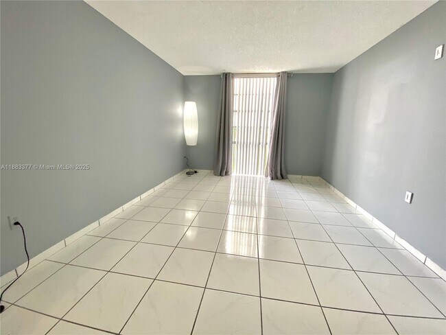Building Photo - 16950 W Dixie Hwy