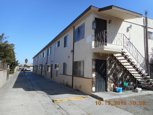 Building Photo - 1523 Plaza Del Amo