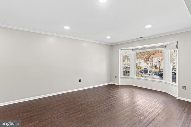 Building Photo - 1543 Marlborough Ct