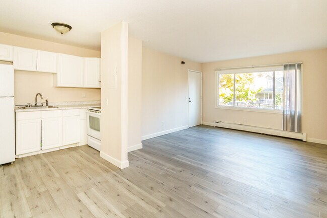 Foto del edificio - 3016 Pleasant Ave