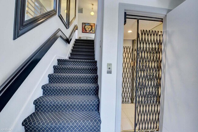 Foto del edificio - 3 br, 2.5 bath Condo - 5801 NW 24th Ave Ap...
