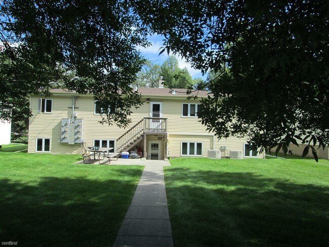 Foto del edificio - 2 br, 1 bath Apartment - 525 Oxford St