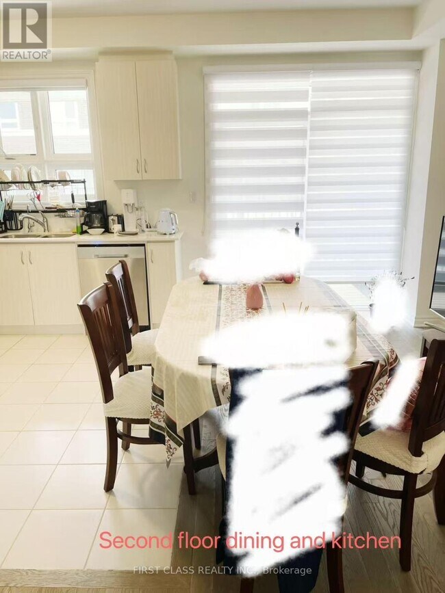 Photo du bâtiment - 6 Massachusetts Ln