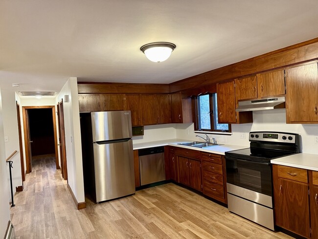 Foto del edificio - 66 Milliken Ave