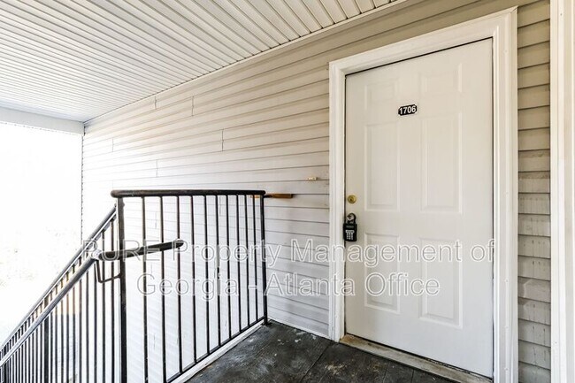 Foto del edificio - 1706 Stonehaven Cir
