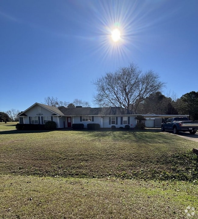 Building Photo - 170 Springlake Dr