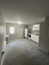 Building Photo - 739 Tilden St
