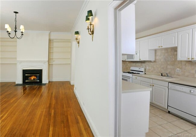 Building Photo - 47 Lafayette Pl