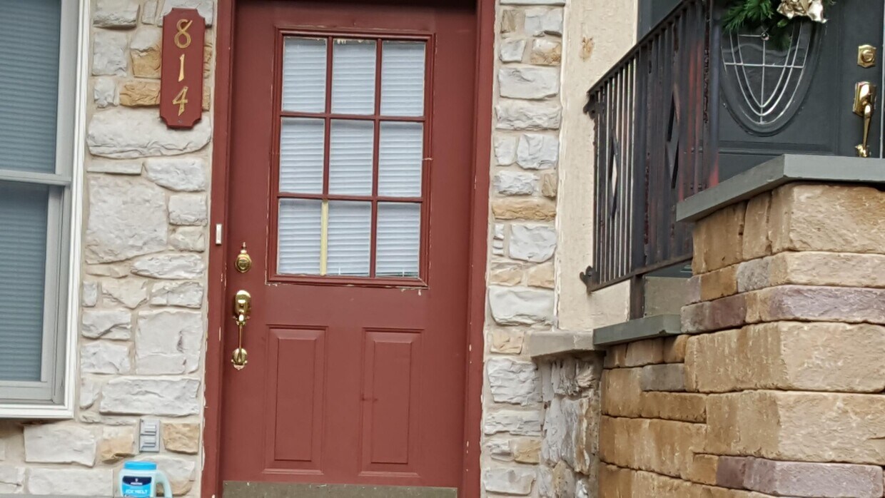 814 Berne Ct, Hummelstown, PA 17036 Townhouse for Rent in Hummelstown