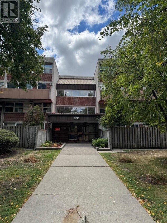 Primary Photo - 3765-3765 Sheppard Ave E