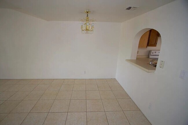 Photo - 3/2 townhome 1 mile from ASU Campus! Augus...