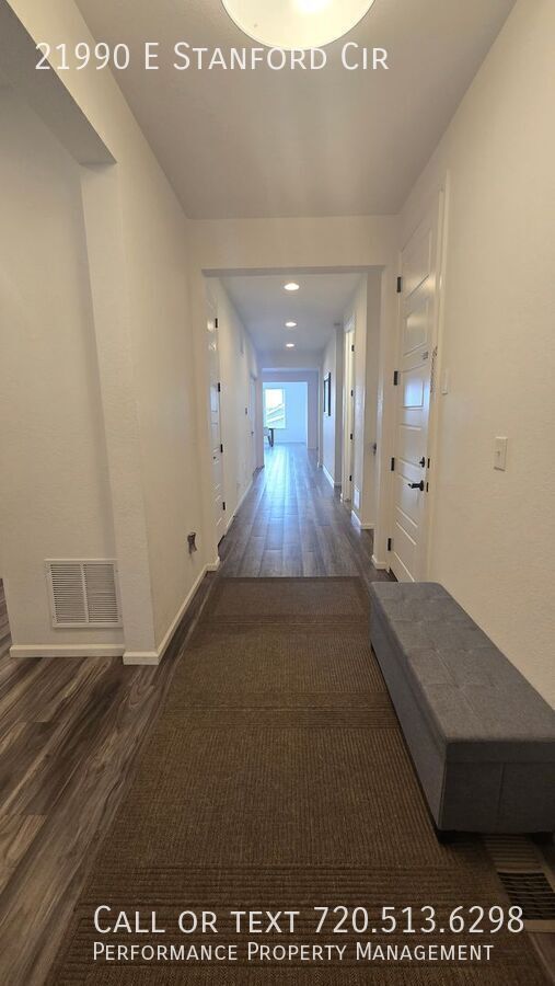 Foto del edificio - 21990 E Stanford Cir