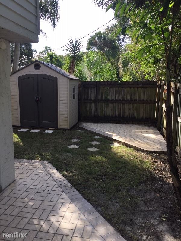 Foto del edificio - 1511 Lakeview Rd