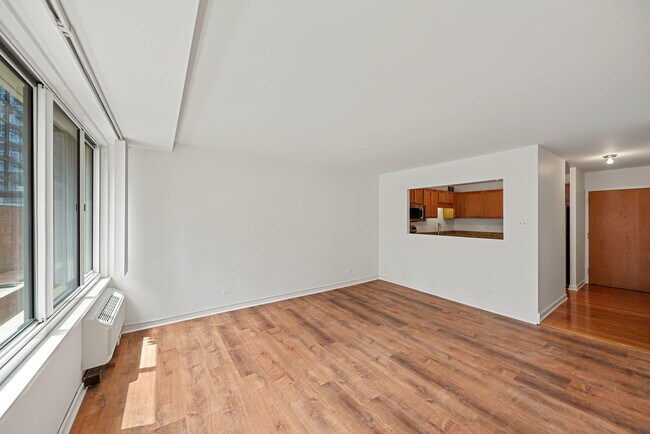 Building Photo - 211 E Ohio St