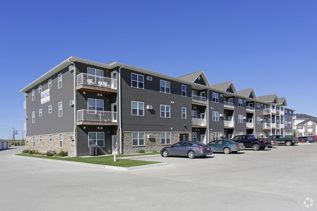 Burlington Exterior - Burlington Apartments