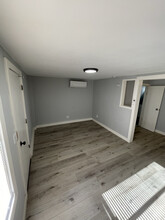 Building Photo - 214 Spruce St