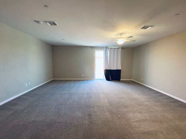 Building Photo - Spacious 3 Bedroom, 2 Bath Home for Rent W...