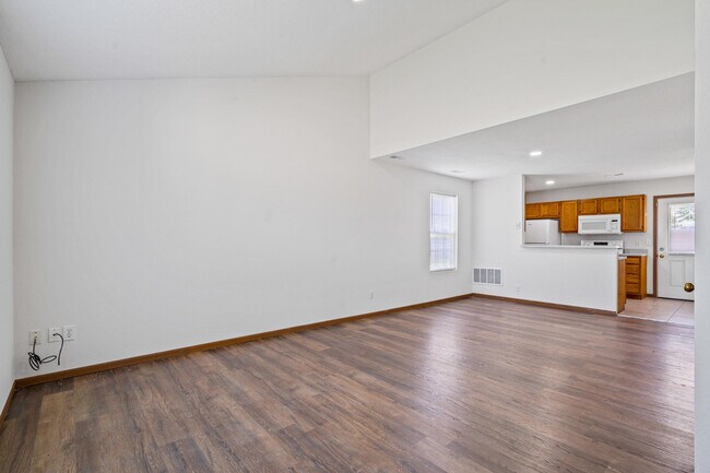 Foto del edificio - 2507 Carnation Dr