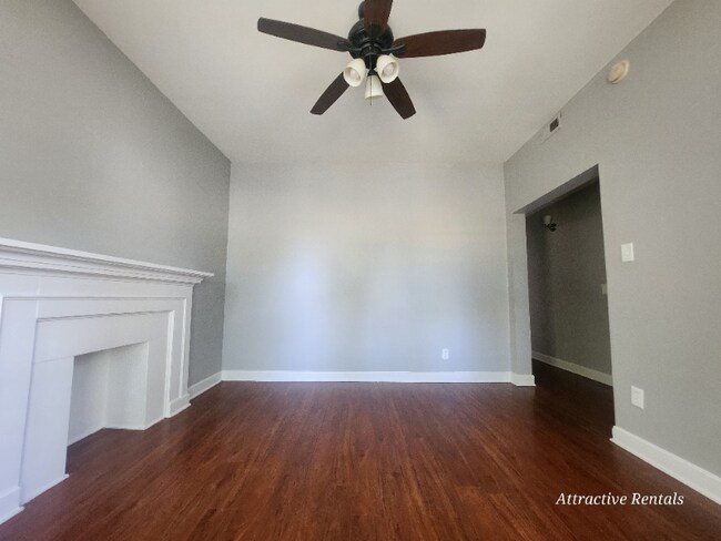 Foto del edificio - 7034 S Harper Ave