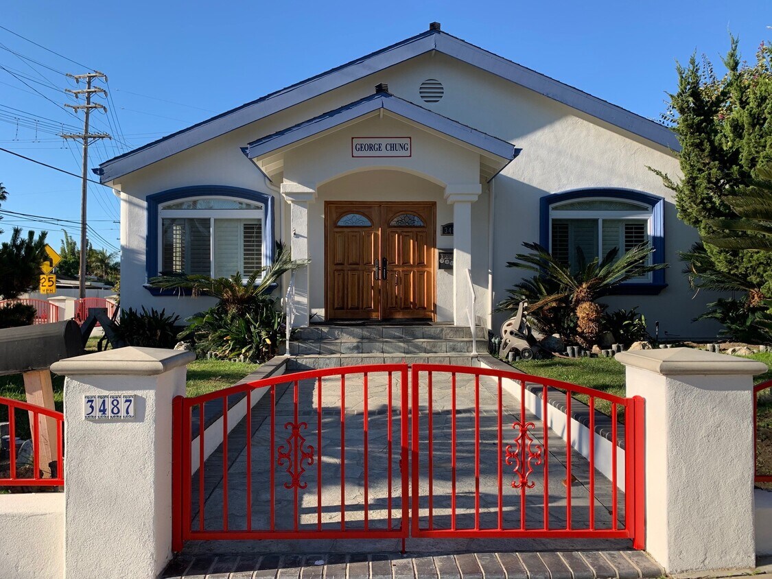 Primary Photo - 3487 Beethoven St
