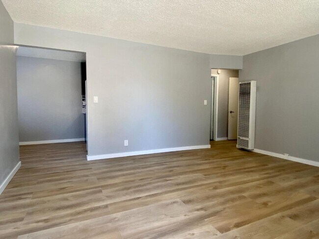 Building Photo - 1315 Ebener St
