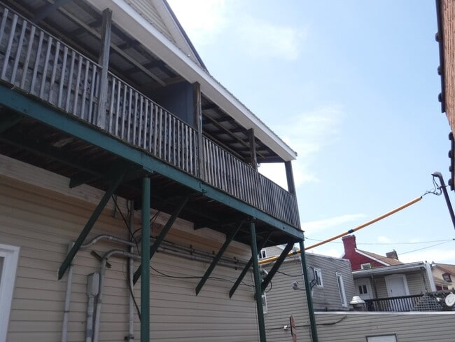 Building Photo - 416 Salem Ave