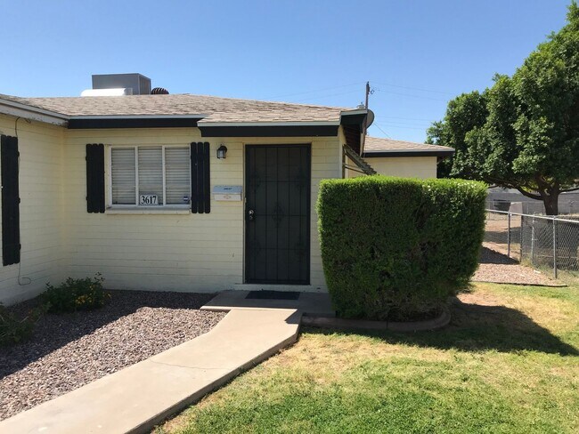 Foto del edificio - 3 bed 2 bath in Arcadia Lite!