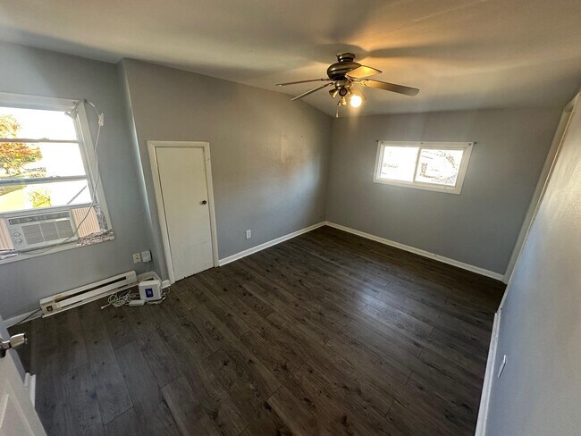 Foto del edificio - 6183 N 38th St