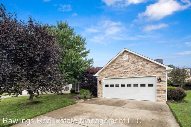 Foto del edificio - 3 br, 2 bath House - 254 Farm Valley Rd