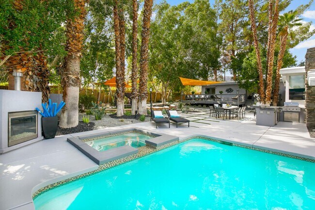 Building Photo - 73265 Tamarisk St