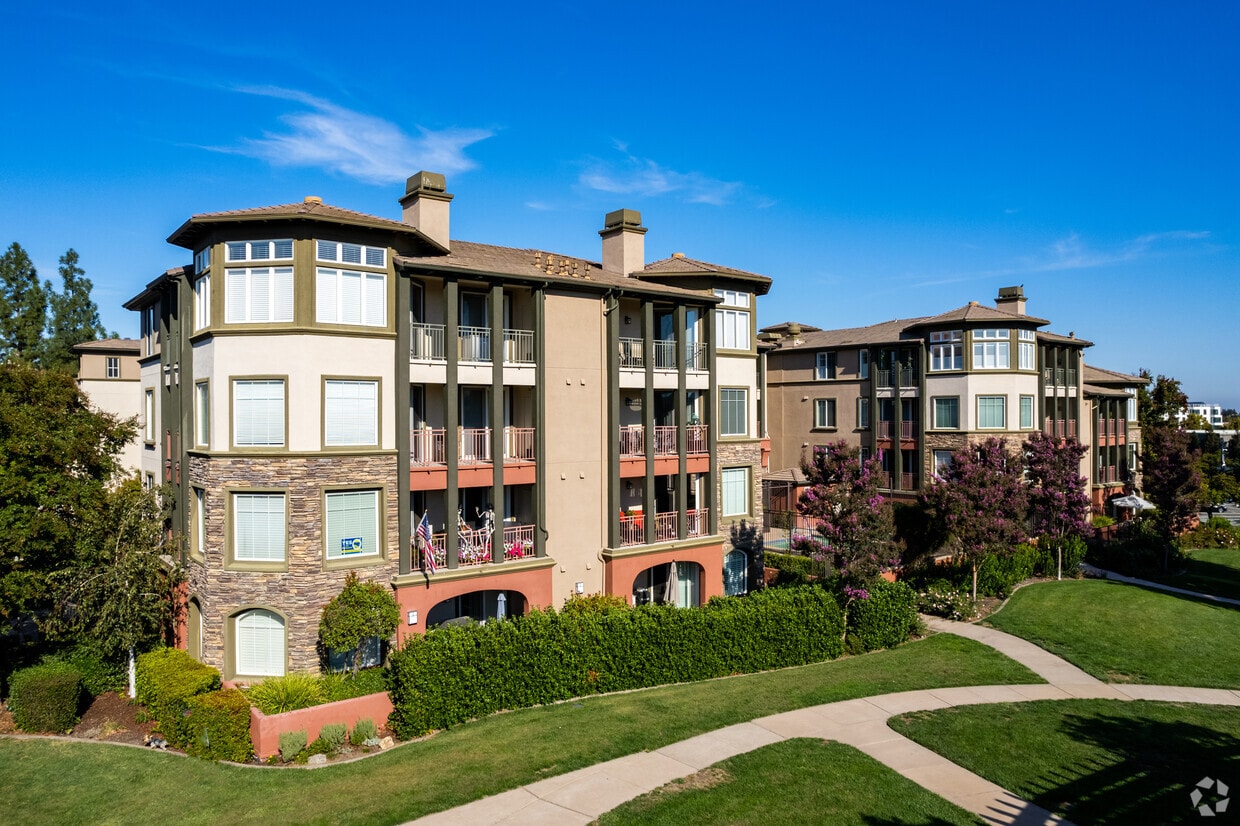 Regent on the Park Apartments in Walnut Creek, CA