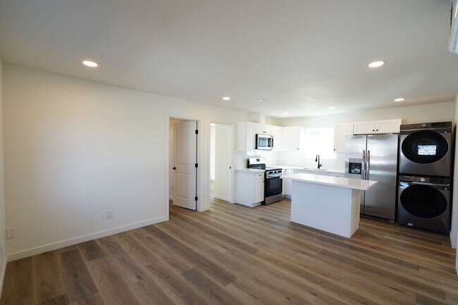 Foto del edificio - 1600 E Columbia Ave